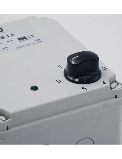 Transformatorowy regulator...