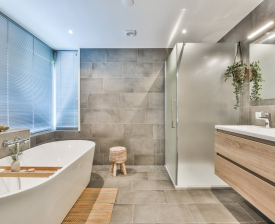 Wentylator łazienkowy – jak wybrać? Hałas, wydajność, sterowanie